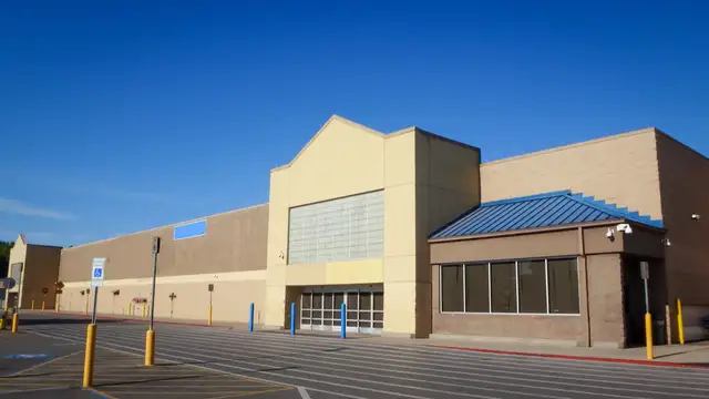 light manufacturing warehouse and distribution data hosting thumbnail 2