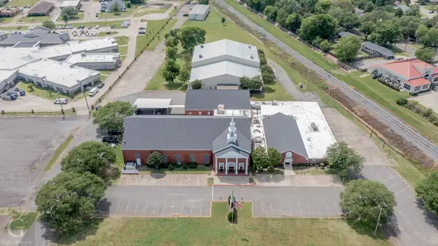 2125 Airline Dr thumbnail 3