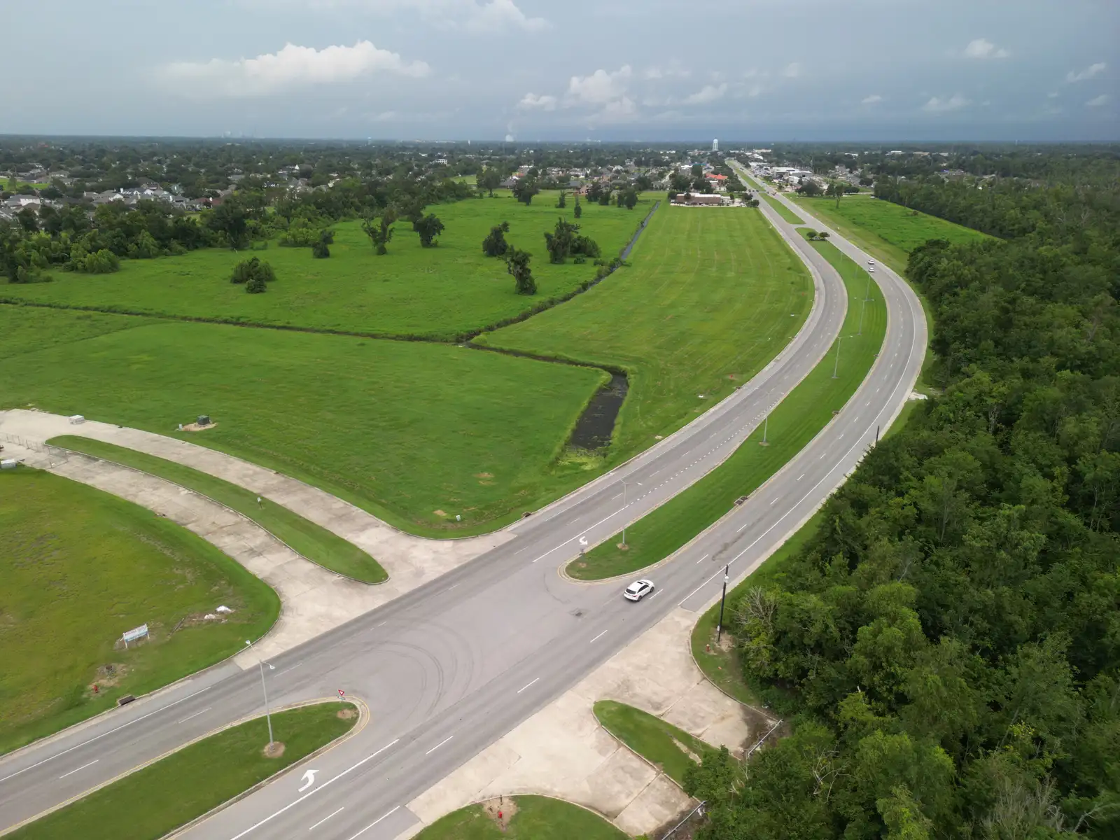 Large High Traffic Development Site - 1-12 & 894C-909C image 6