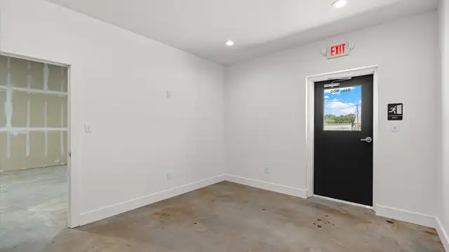 11000 E Kings Hwy thumbnail 5