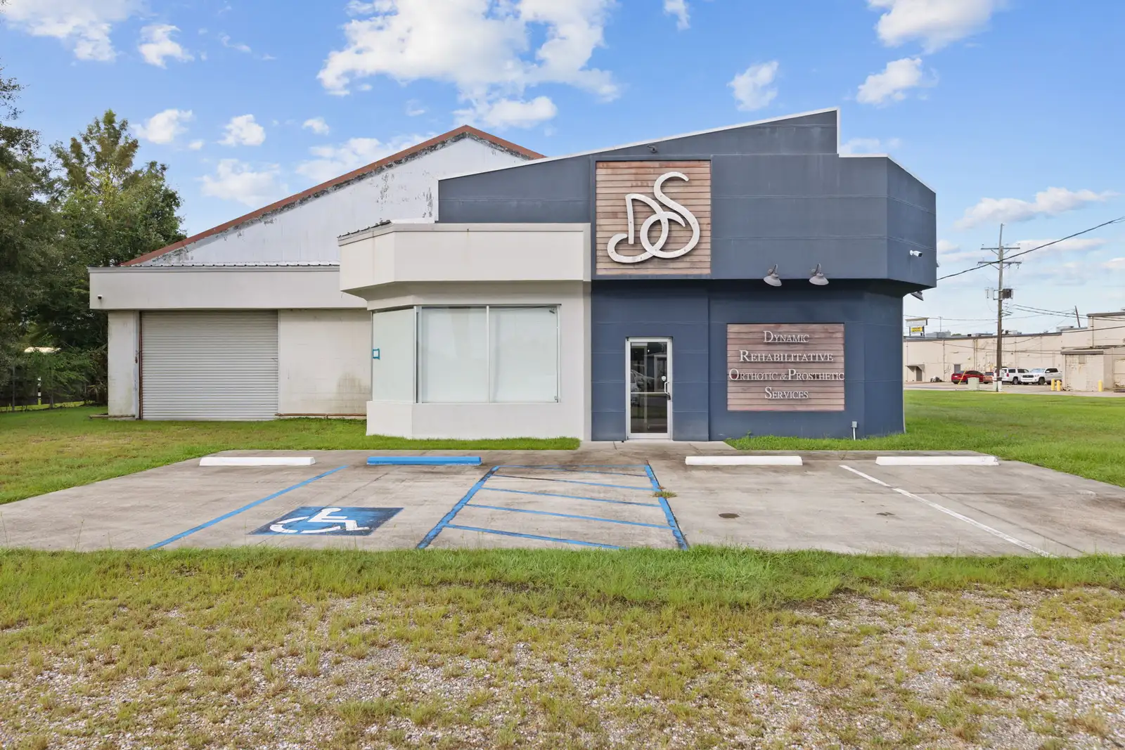 1110 E Main St