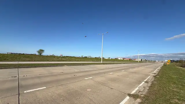 3.44 Acres Oak Harbor Blvd. thumbnail 5