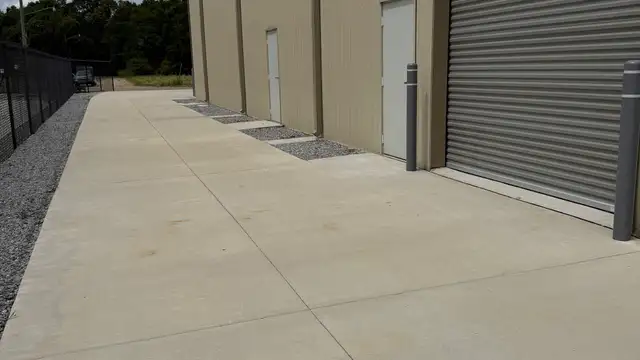 1221 McKaskle Dr thumbnail 5