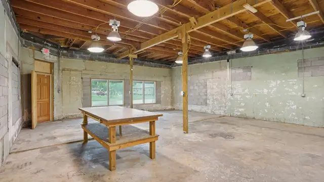 5700 St Claude Ave thumbnail 5