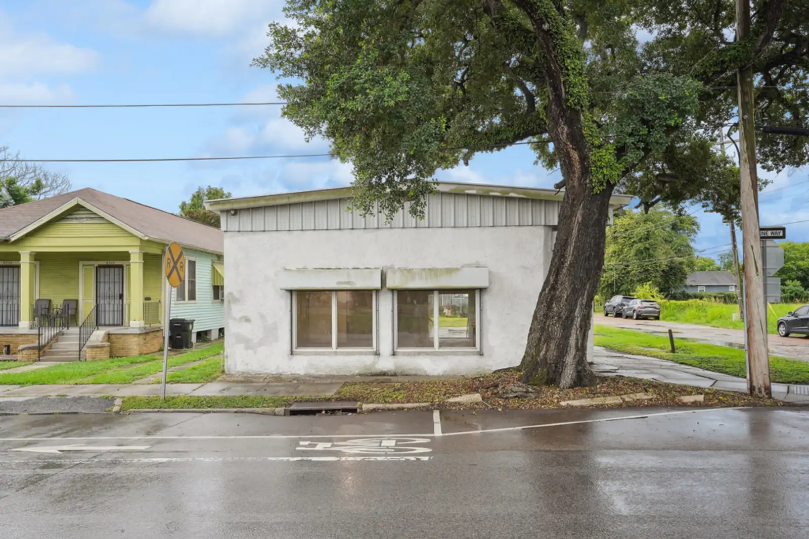 5700 St Claude Ave