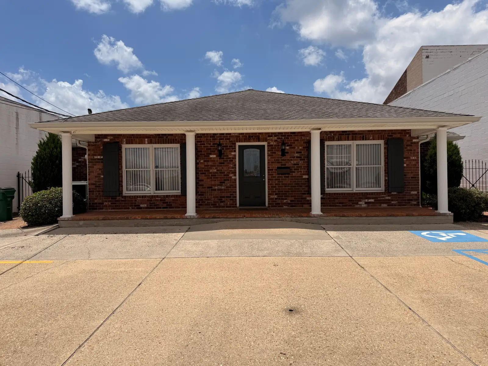 2808 Hessmer Ave
