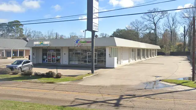 1,655 SF Retail Space For Lease thumbnail 2