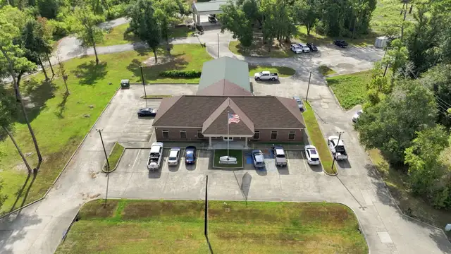 1801 S Beglis Pkwy thumbnail 2