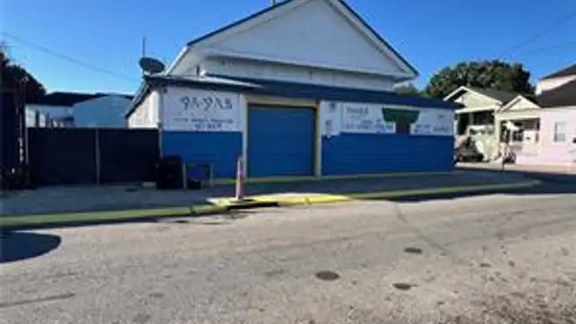 2540 N Prieur St thumbnail 2
