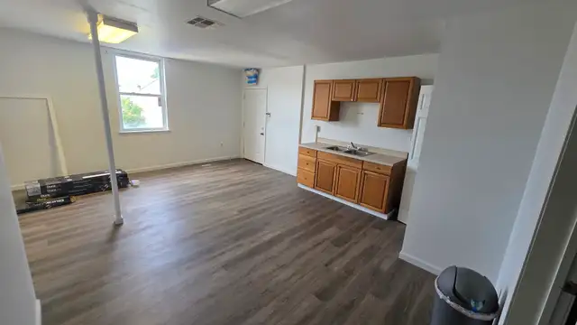 2229 Hickory Ave thumbnail 2