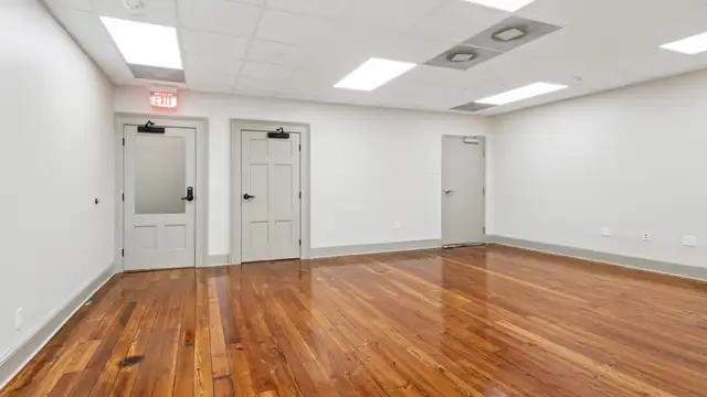300 St Charles Ave Unit 402 thumbnail 3