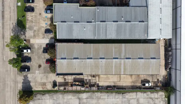 12025 Industriplex Blvd thumbnail 5