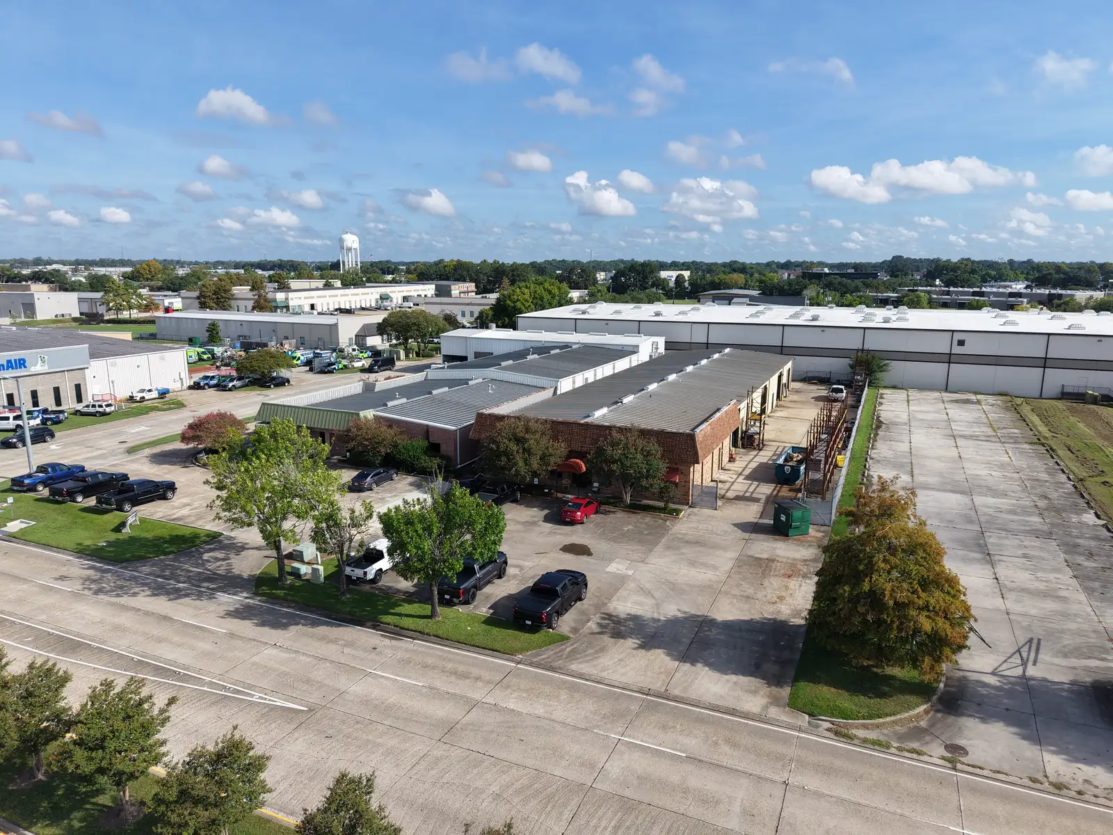 12025 Industriplex Blvd