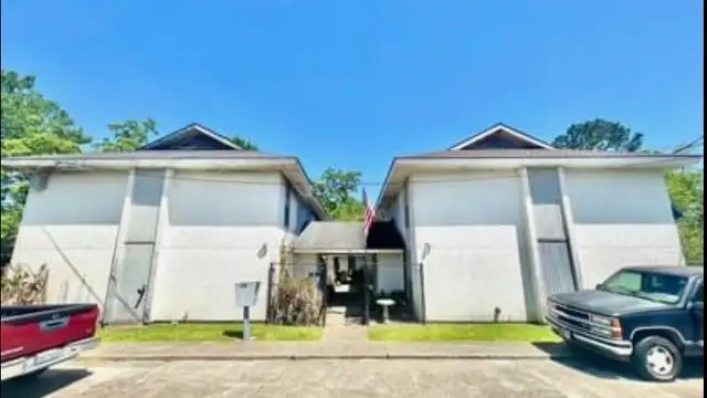 317 East Dr thumbnail 5