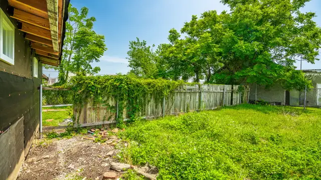 View image 18