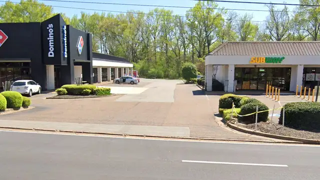 8857 Goodman Rd thumbnail 4