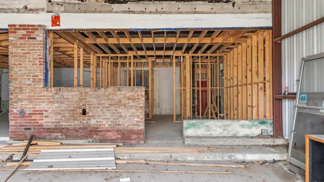 801 Newton St thumbnail 4