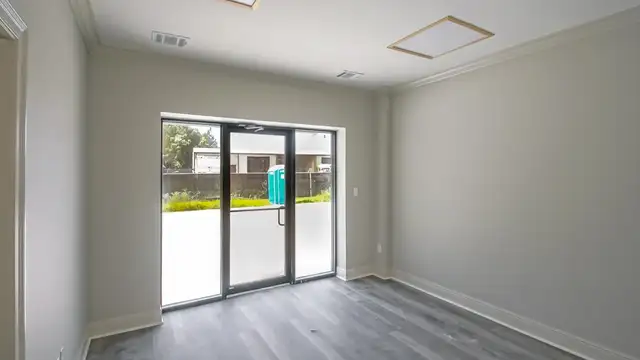 Suite B image