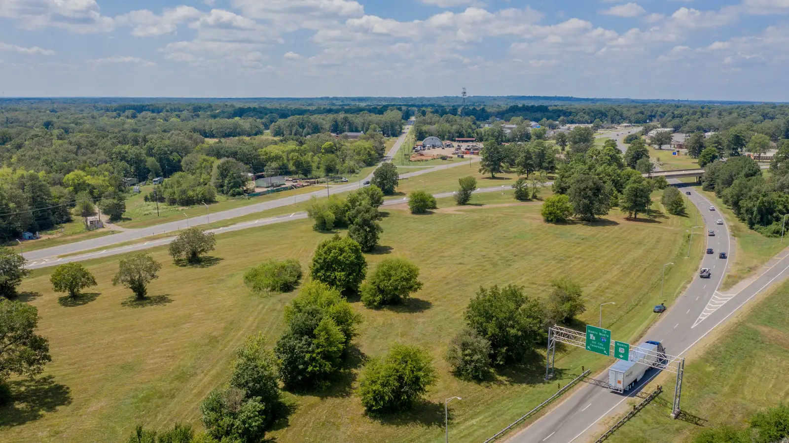 4000 N. Market and Pinehill image 3