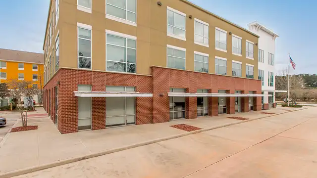 300 Holiday Square Blvd. thumbnail 5