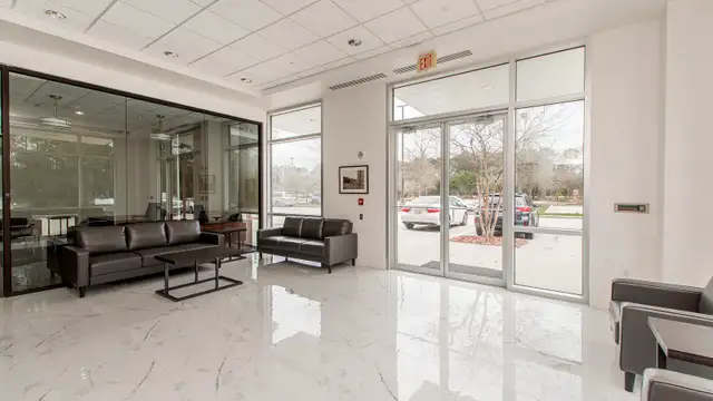 300 Holiday Square Blvd. thumbnail 4