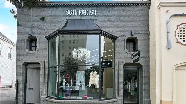 Mixed-Use Building on St. Charles thumbnail 2