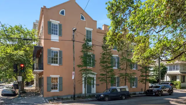 2200 Prytania St thumbnail 4