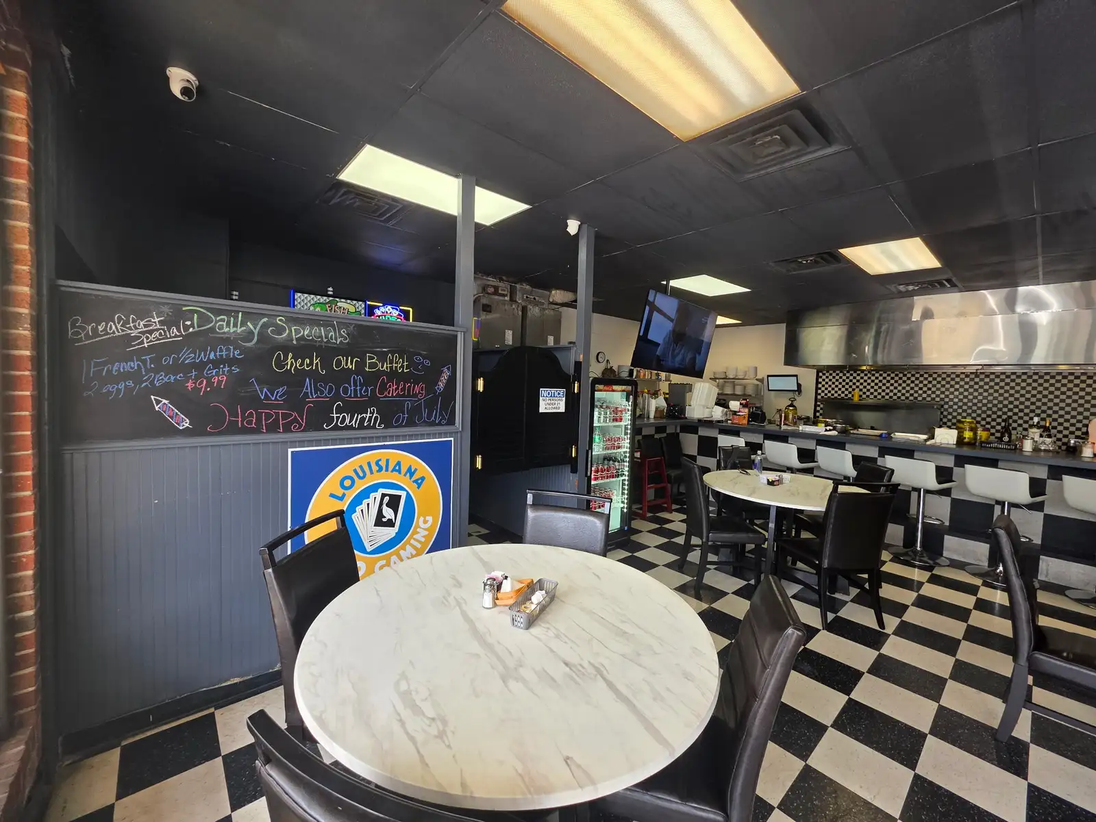 8321 Jefferson Hwy
