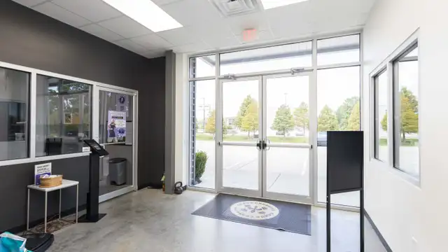 Sale/Lease - Flex space + Pad site thumbnail 5