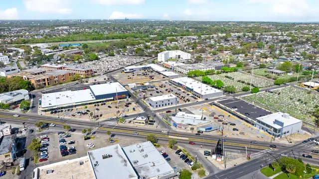 Gentilly Shopping Center thumbnail 2