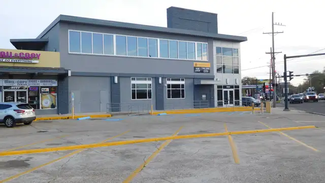 Gentilly Shopping Center thumbnail 5