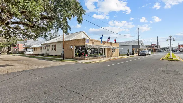 824 Main St thumbnail 2
