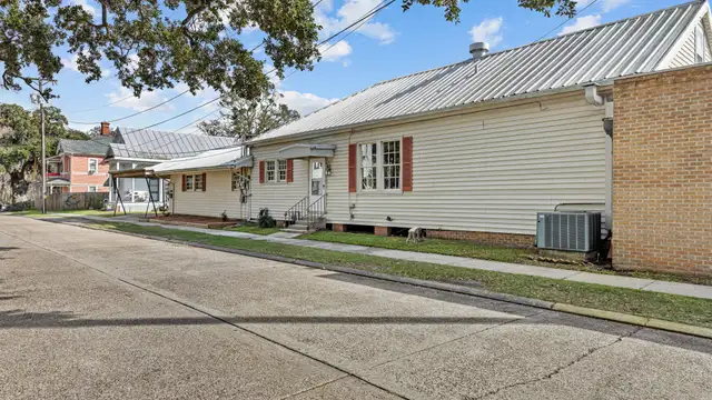 824 Main St thumbnail 4