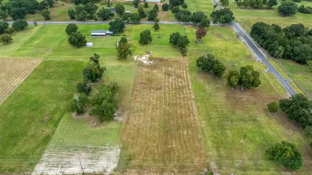 173 E Dave Dugas Rd thumbnail 3