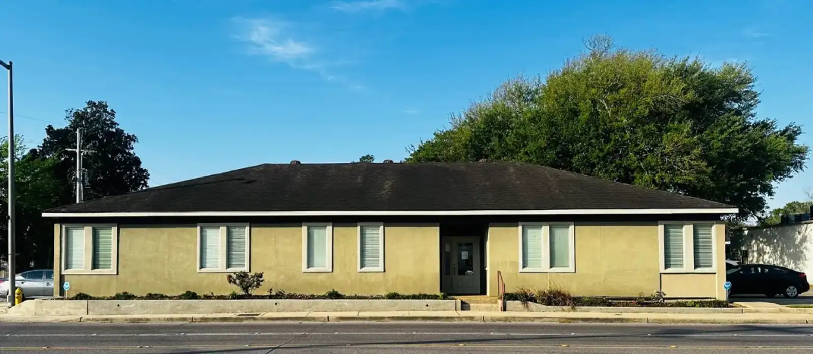 601 W University Ave