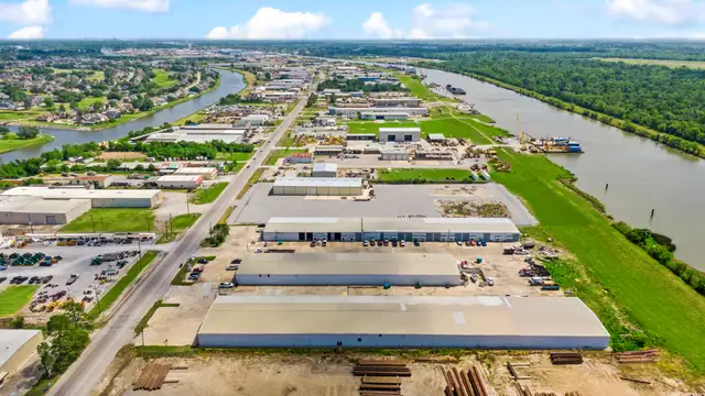 Value-Add Industrial Investment Opportunity thumbnail 3