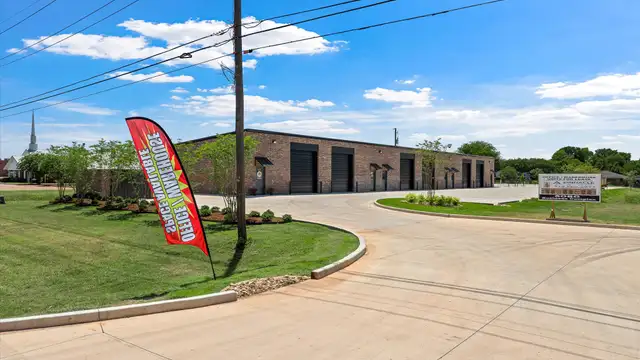 5550 Barksdale Blvd thumbnail 2
