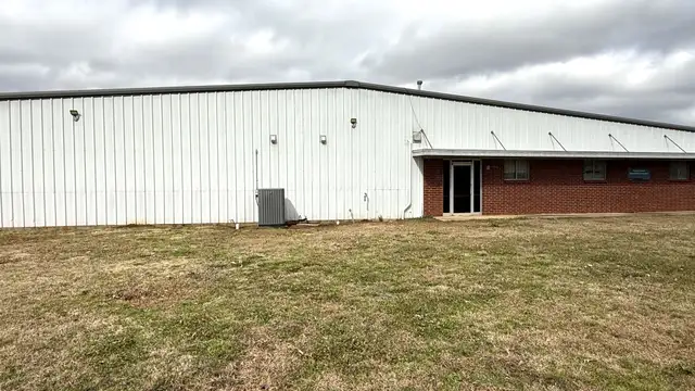 2911 Douglas Drive thumbnail 3