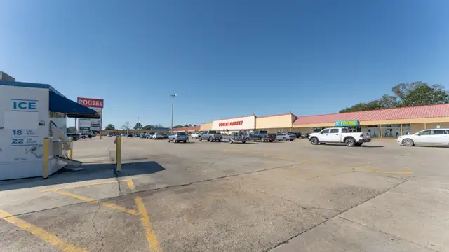 Belleview Shopping Center thumbnail 5