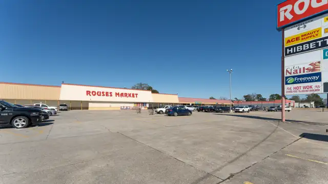 Belleview Shopping Center thumbnail 4