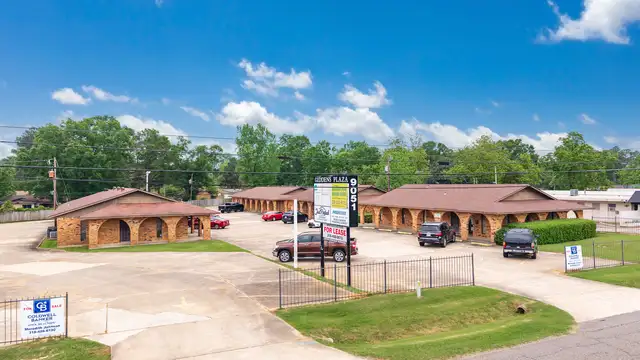 9051 Mansfield Rd thumbnail 3