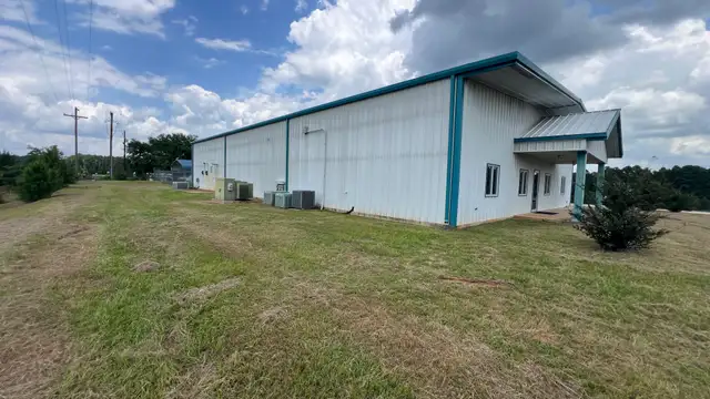 240 Corporate Drive thumbnail 4