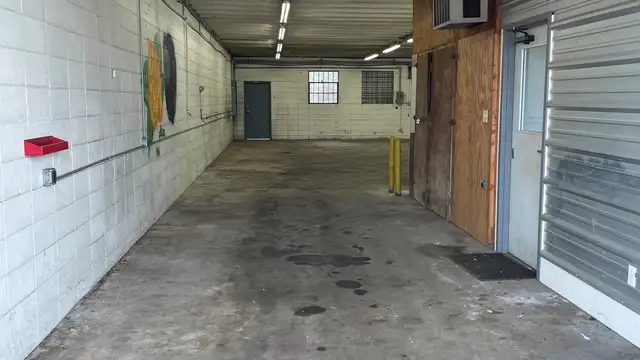 Small Office / Warehouse for Lease thumbnail 5