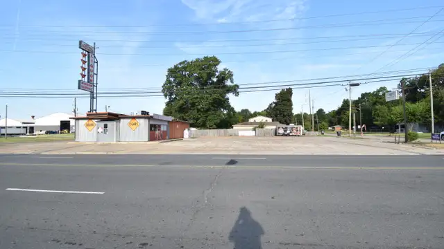 5932 Linwood Ave thumbnail 2
