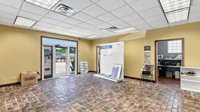 3019 Kirkman St thumbnail 5