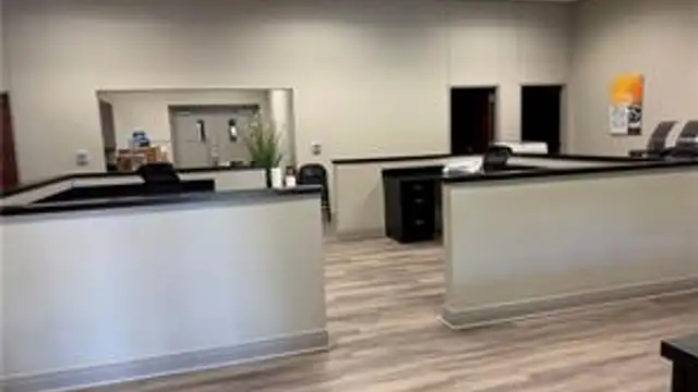 6407 Masonic Dr thumbnail 3