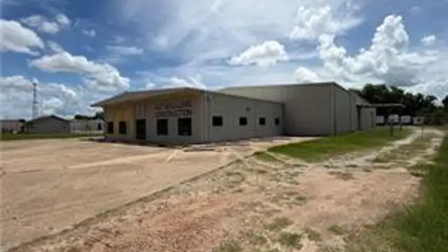 6407 Masonic Dr thumbnail 2