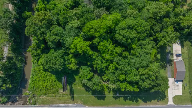 Interstate 49 South Service Rd thumbnail 4