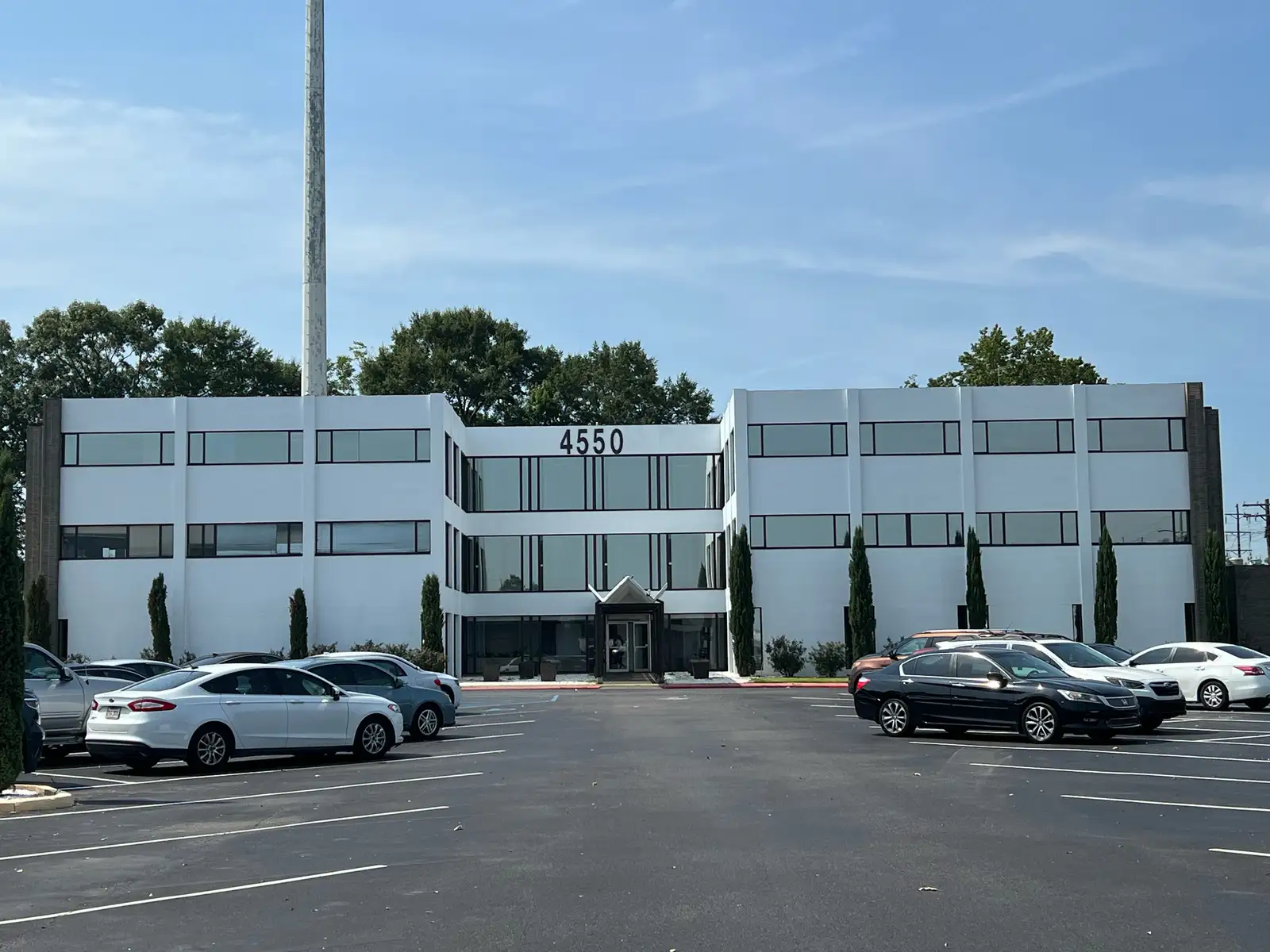 4550 North Blvd