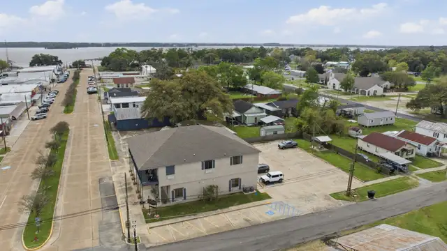233 Arthur Ave thumbnail 2